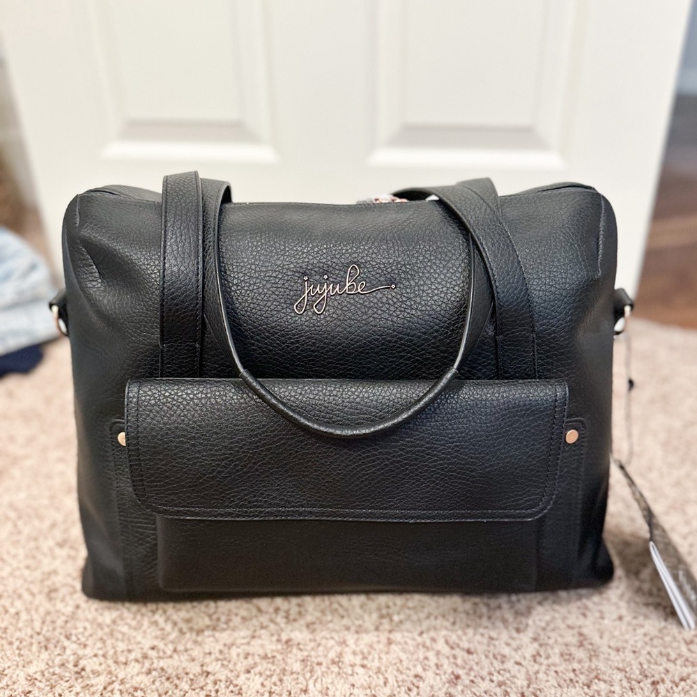 NWT JUJUBE Wherever Weekender Faux Pebbled Leather Color Noir